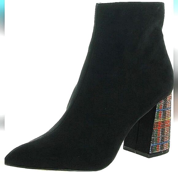 Betsy Johnson - Picture 5 of 15